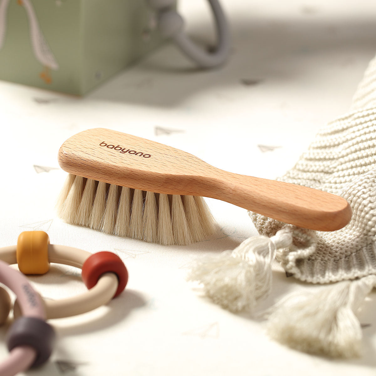Babyono Peine para bebé Wood con cedras natuales extra suaves