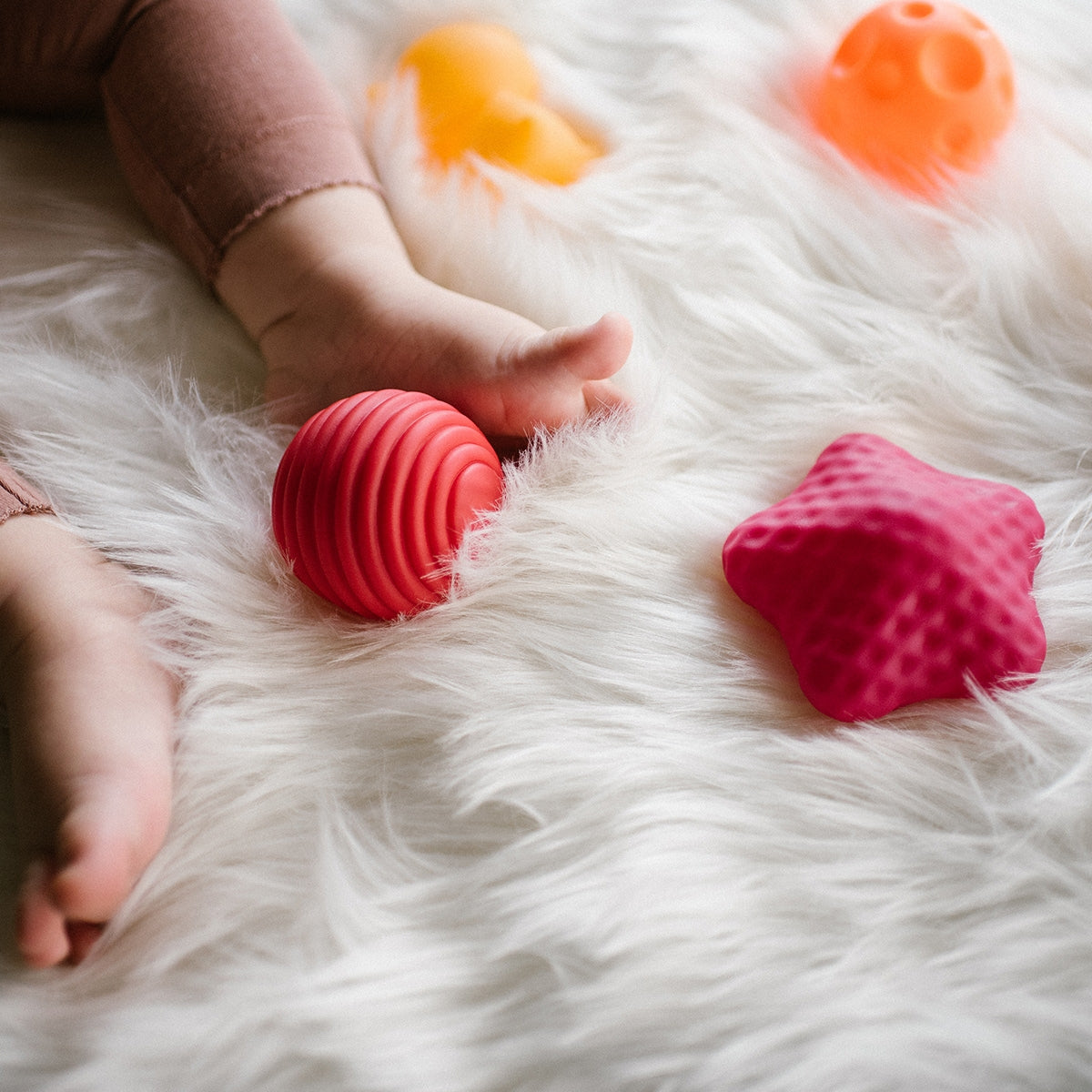 Babyono Pelotas sensoriales formas y texturas pack 4 unidades