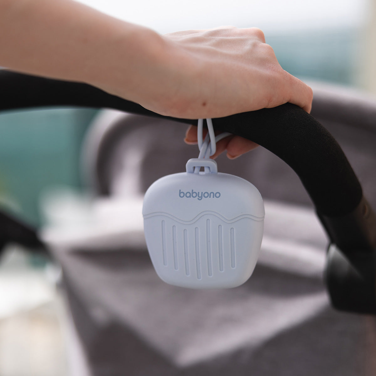 Babyono Caja portachupetes de silicona
