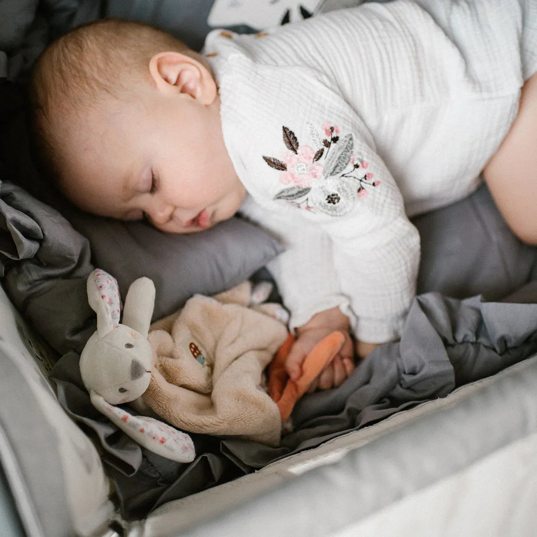 Cómo Crear una Rutina de Sueño Saludable para tu Bebé: Consejos Esenciales para Padres Primerizos