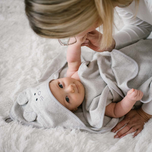 Guía para el Primer Baño del Bebé: Consejos y Productos Esenciales