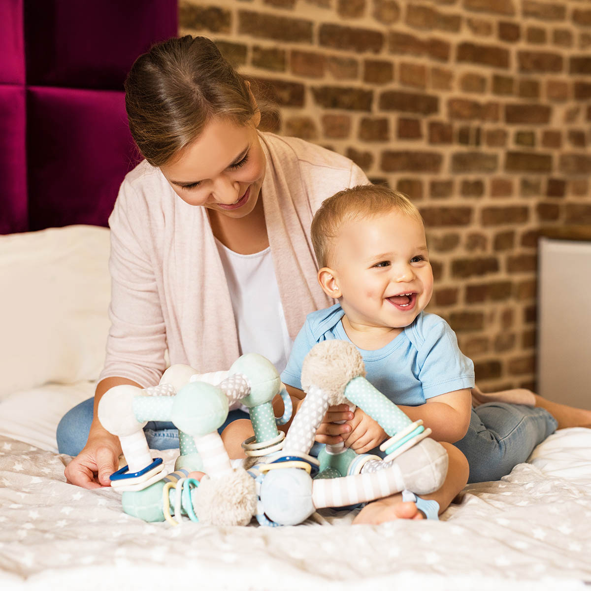 Babyono Pirámide educativa con anillas y mordedor