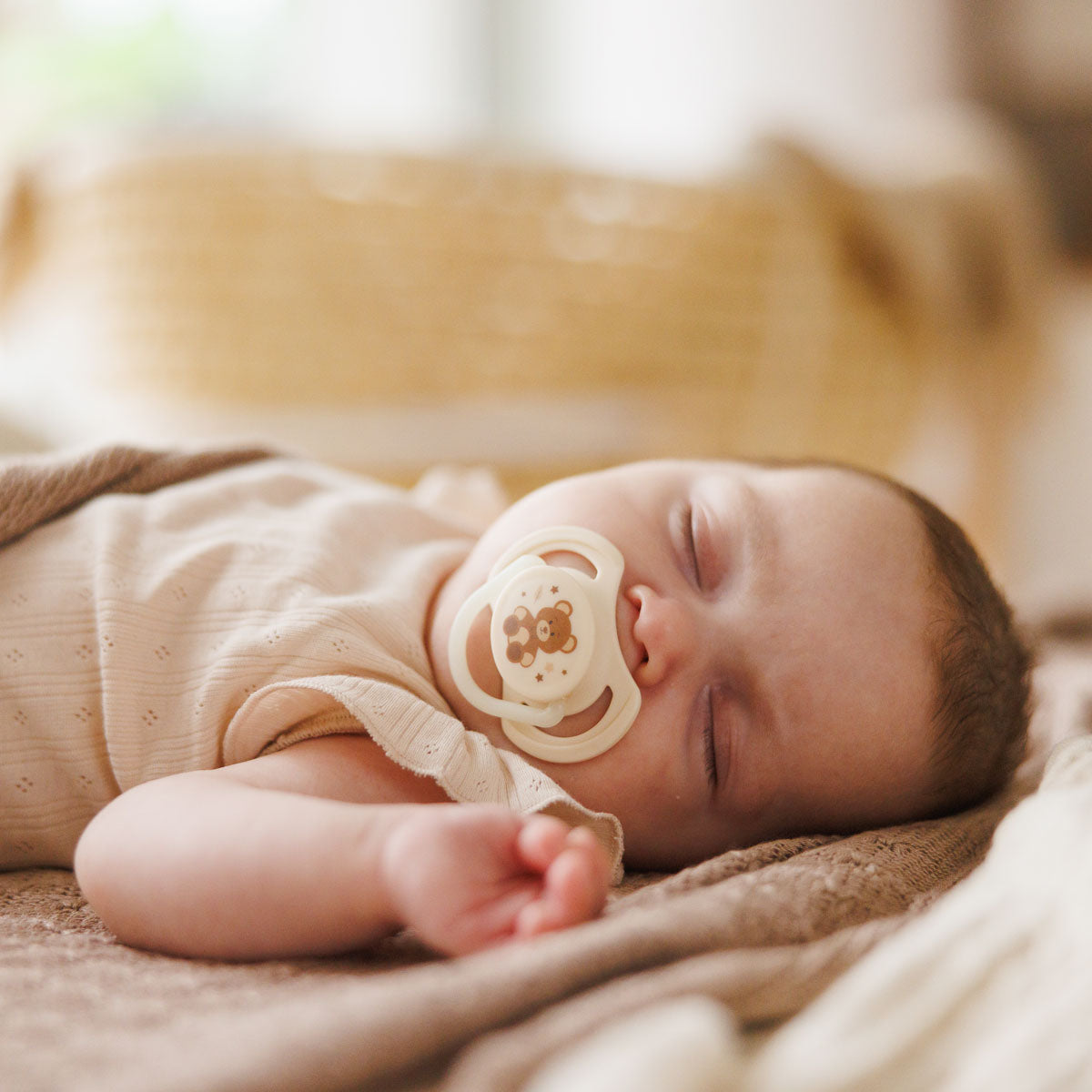 Chupetes tetina simétrica de silicona 0-6 meses Beige