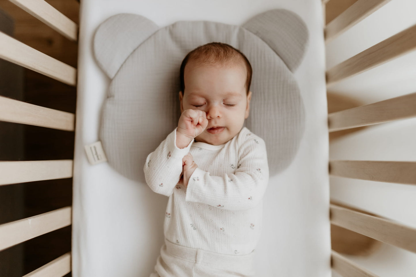 Natural Baby Almohada plana osito para bebe muselina